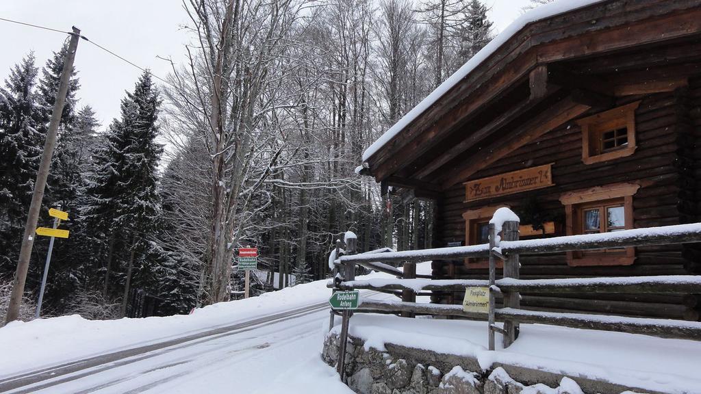 Almbruennerl Die Almhuette Auf Der Raffner Alm Ruhpolding Rom bilde