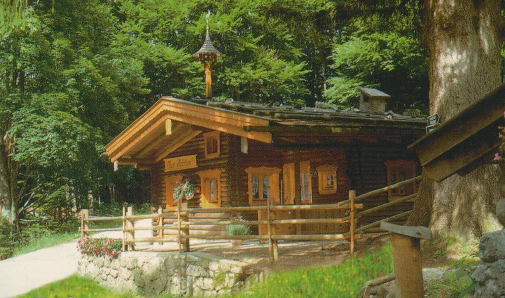 Almbruennerl Die Almhuette Auf Der Raffner Alm Ruhpolding Rom bilde