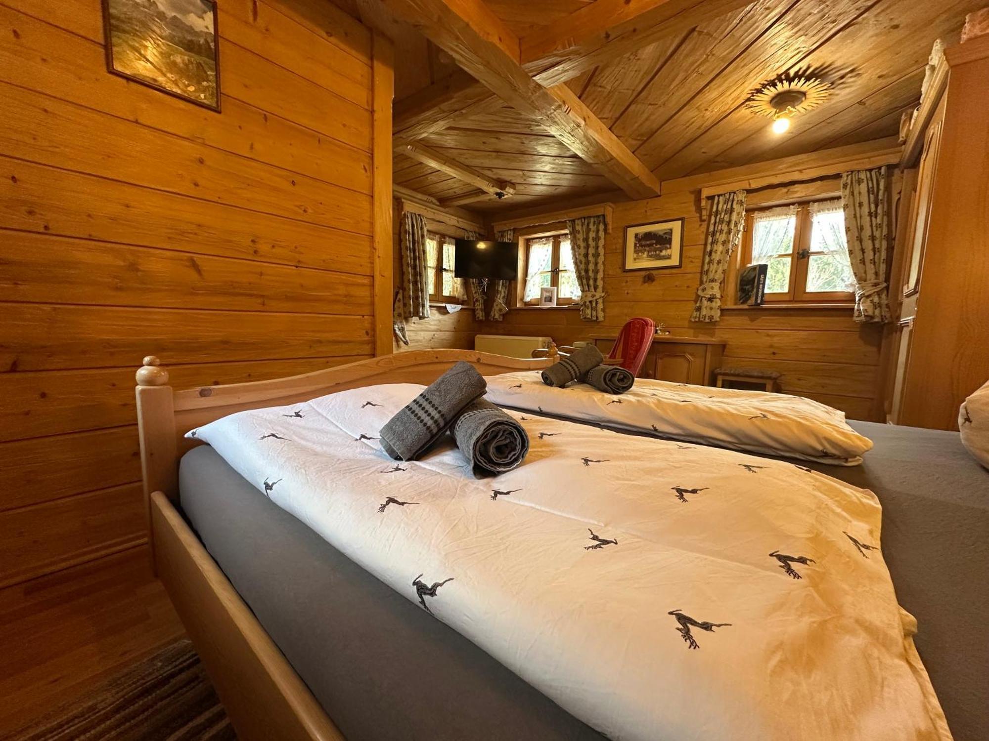 Almbruennerl Die Almhuette Auf Der Raffner Alm Ruhpolding Eksteriør bilde