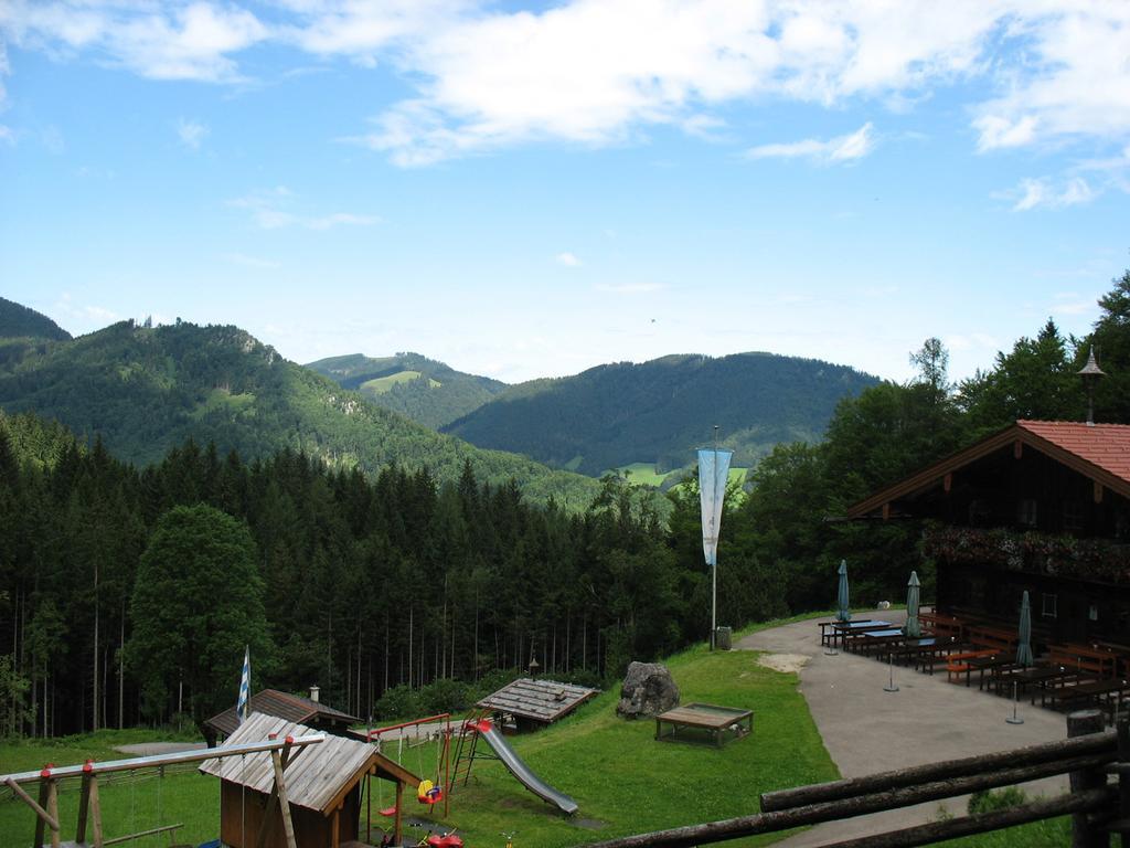 Almbruennerl Die Almhuette Auf Der Raffner Alm Ruhpolding Rom bilde